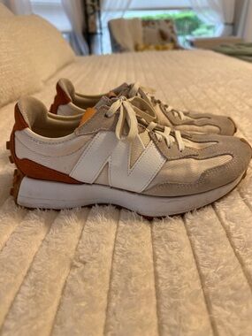 New Balance Cream & Rust 327 Casual Sneakers